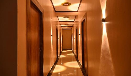 Deluxe Double Room (2 Adults + 1 Child)
