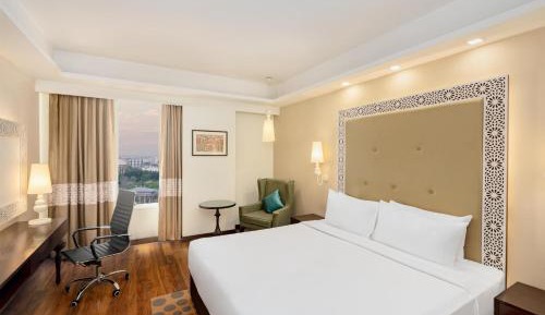 Deluxe Suite - 50% off on Laundry service and enjoy Happy Hours with 1+1 offer