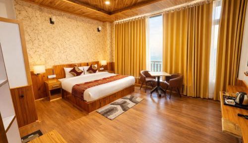 Queen Room with Balcony