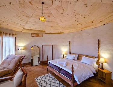 Double Room with Mountain View