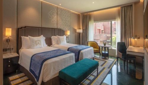 Royale Twin Room with Club Lounge Access