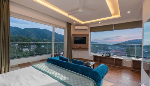 King Room with Balcony