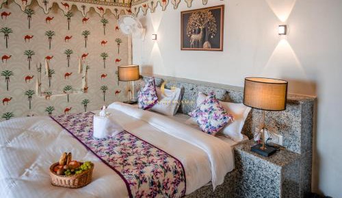 Deluxe Queen Room