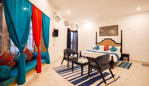 Deluxe Double Room with Castle View