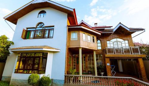 Double Room with Balcony (2 Adults + 1 Child)