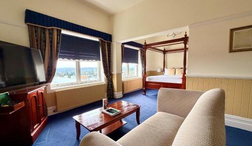 Junior Suite with Mountain View