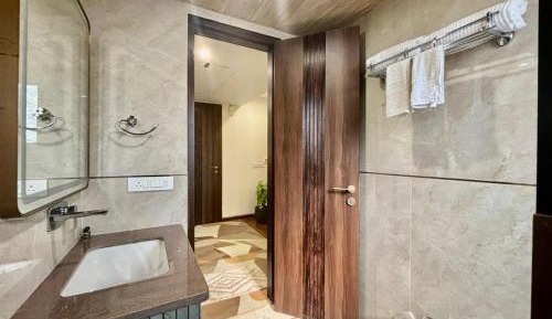 Large Twin Room