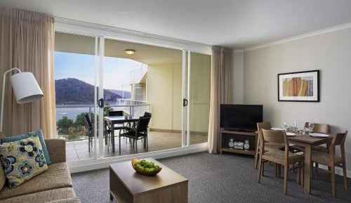 Two-bedroom deluxe suite - pool-ocean view