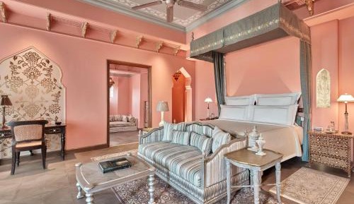 Signature One King Bedroom Suite: Airport Transfers, 01 Bottle of wine, INR 3000 hotel credit once during the stay. Book for two nights and receive one 60-minute spa therapy for one person. 20% savings on hotel services.