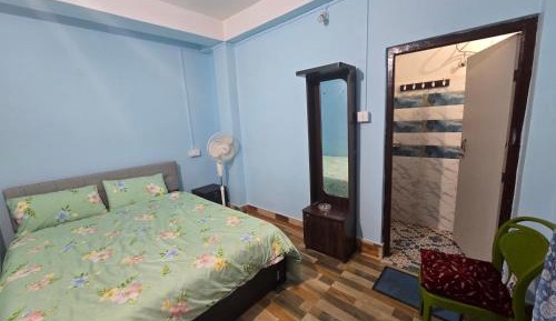 Single Room with Private Bathroom