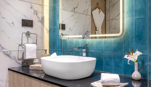 Indulge Suite with Balcony