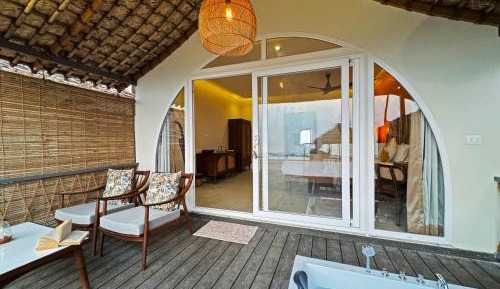 Double Room with Balcony and Sea View