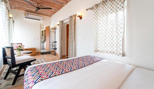 Deluxe Queen Room