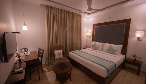 Deluxe Double Room: 10% Discount On F&B, Early check-in & Late check-out-02Hrs