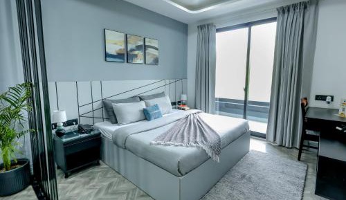 Studio Apartment with Balcony
