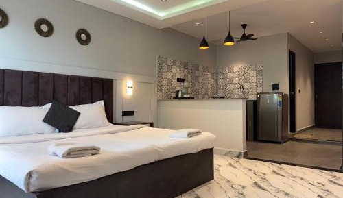 Suite with Hot Tub