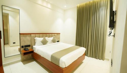 Standard Queen Room
