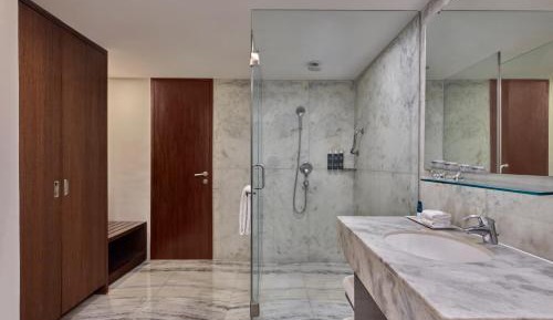 Executive Suite with Pool view with 30% discount on Food & Soft Beverages and Complimentary Lounge Access with 2 IMFL drinks & snack buffet during 1800 to 2000 hrs