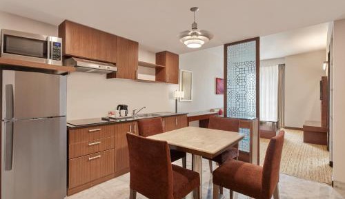 550 sqft Bedroom Apartment with Kitchenette with 30% discount on Food & Soft Beverages and Complimentary Lounge Access with 2 IMFL drinks & snack buffet during 1800 to 2000 hrs