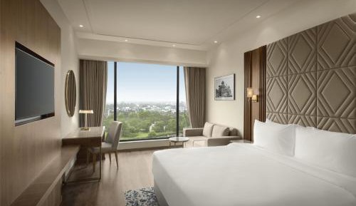 Standard Room with 1+1 offer* in Restaurant throughout the day and 15% off F&B in IRD.  (*on select alcohol premium beverages)
