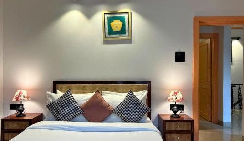 Three-Bedroom Deluxe Apartment