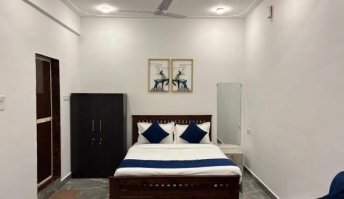 One-Bedroom Premier Apartment