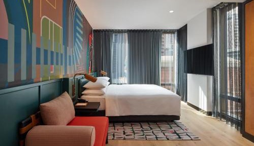 Queen Room with Accessible Shower