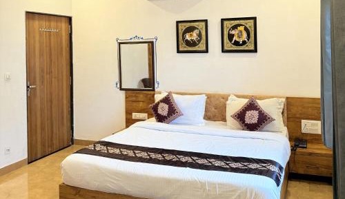 Superior King Room