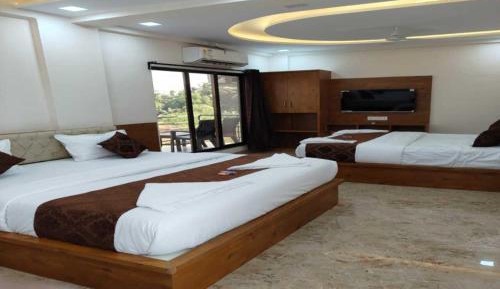 Deluxe Family Room