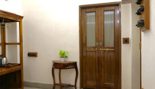 Deluxe Double Room (2 Adults + 1 Child)