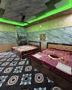 Deluxe Family Suite