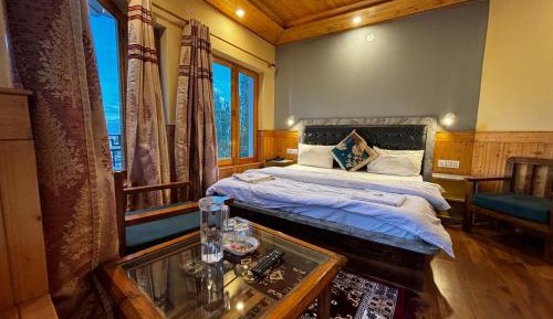 Deluxe Double Room with Balcony