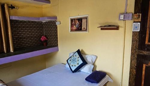 Single Room with Mountain View