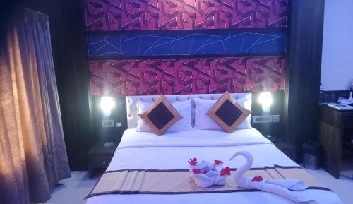 Standard Queen Room
