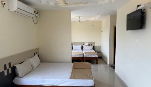 Deluxe King Suite