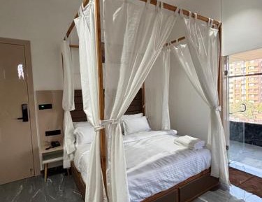 King Room with Spa Bath
