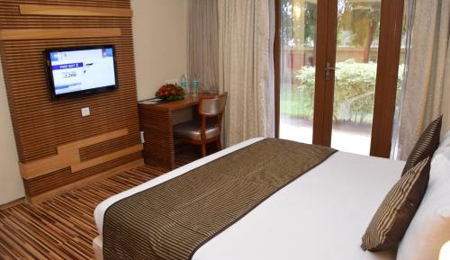Quadruple Room with Garden View - Complimentary Shuttle Pickup and Drop to Sai Baba Temple (Gate 2)
