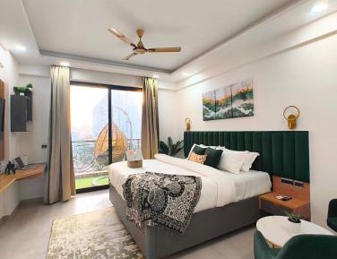 Studio with Balcony