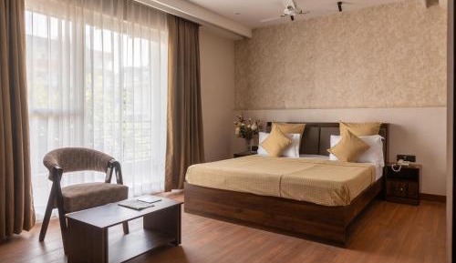 Four-Bedroom Luxury Apartment