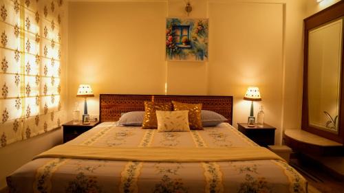 Double Room with Private Bathroom