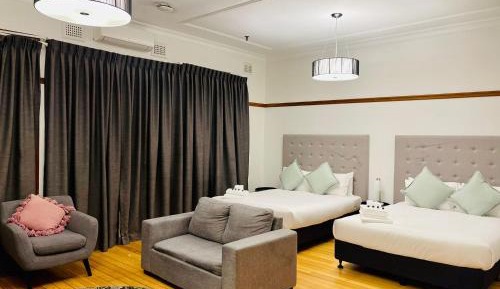 Deluxe Family Room