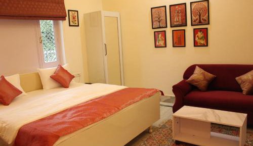 Deluxe King Room