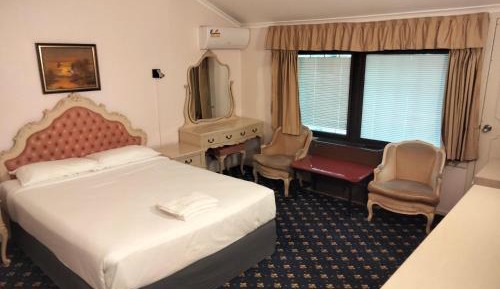 Queen Room with Balcony