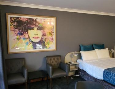 Queen Room with Spa Bath