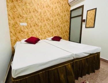 Double Room with Private External Bathroom