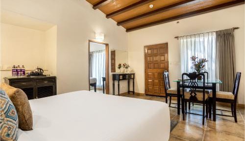 Family  - 15% Discount on Food & Beverages (Not Applicable on Room Service)