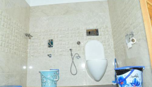 Deluxe Double Room (2 Adults + 1 Child)