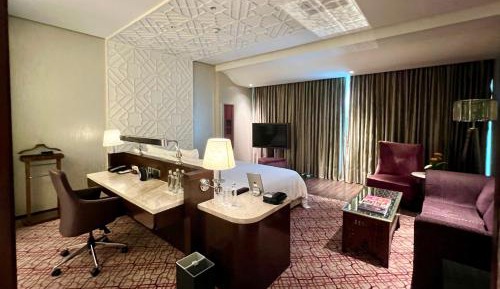 ITC One Exclusive, Club lounge access, Guest room, 1 King