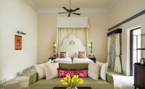 Grand Luxury Twin Bed Room | One-way Airport Transfer with 15% off on F&B, Spa & Laundry