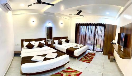 Quadruple Room with Lake View